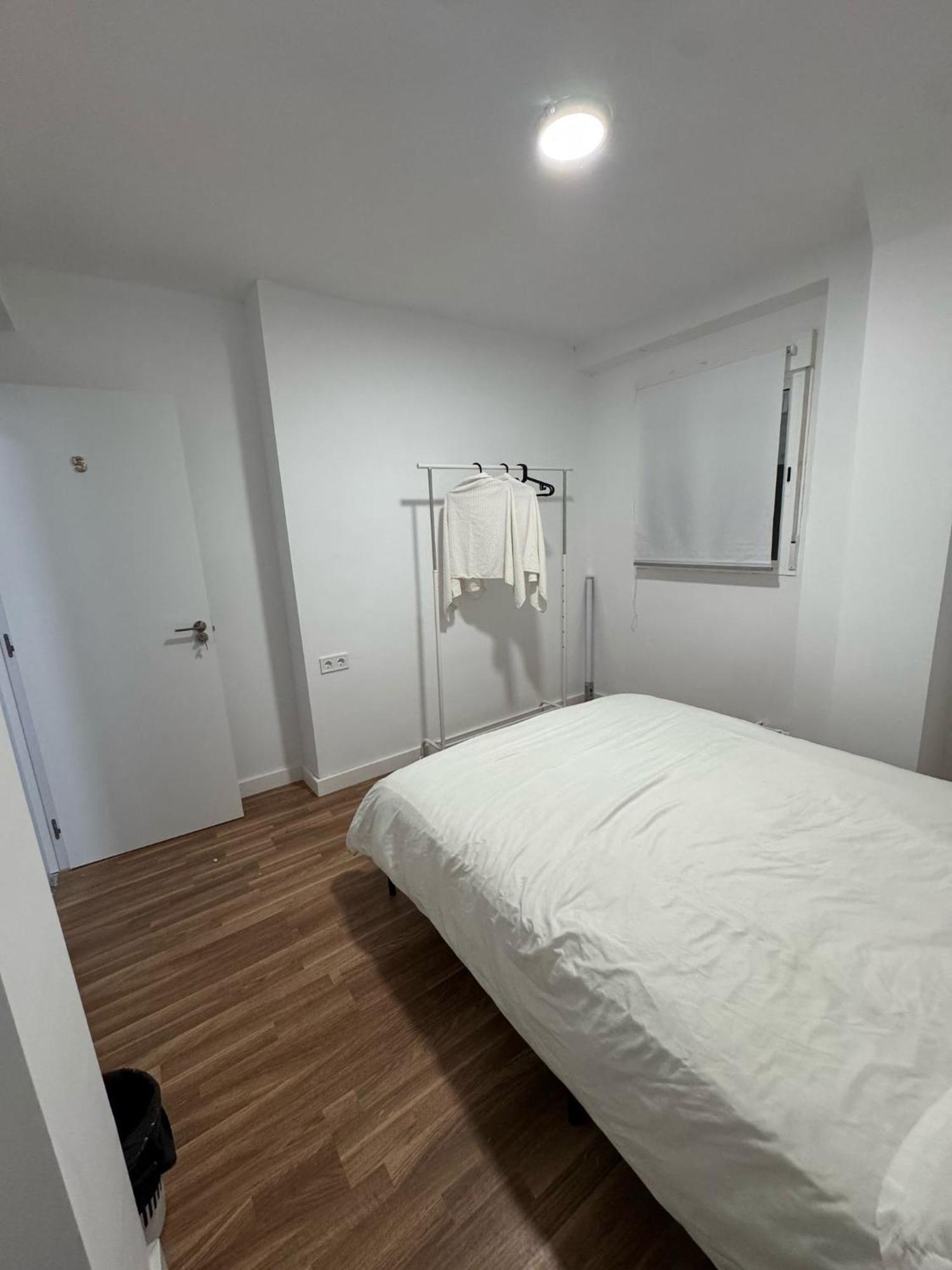 Apartamento De Habitaciones Privadas En El Centro De Malaga Zewnętrze zdjęcie