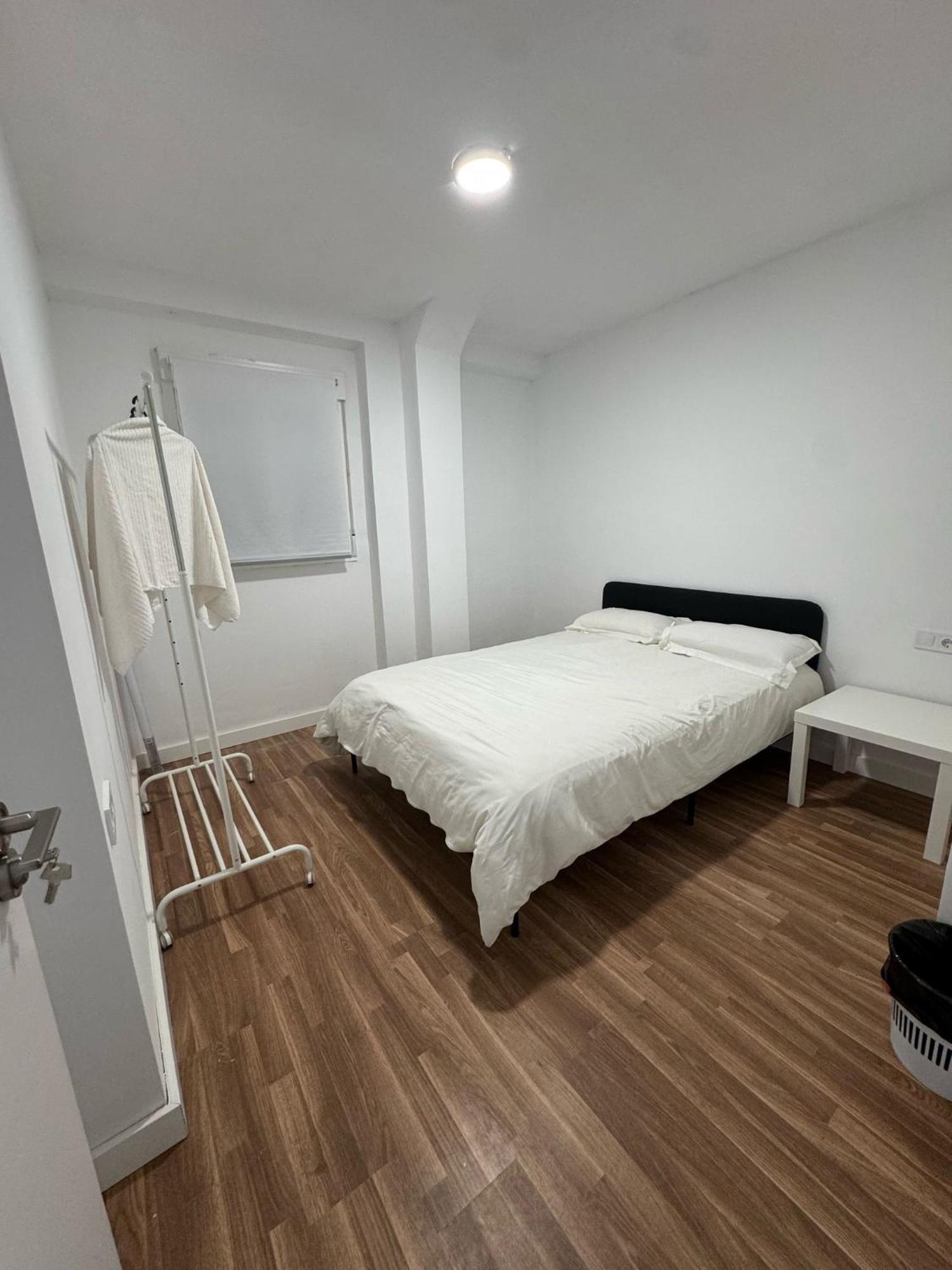 Apartamento De Habitaciones Privadas En El Centro De Malaga Zewnętrze zdjęcie